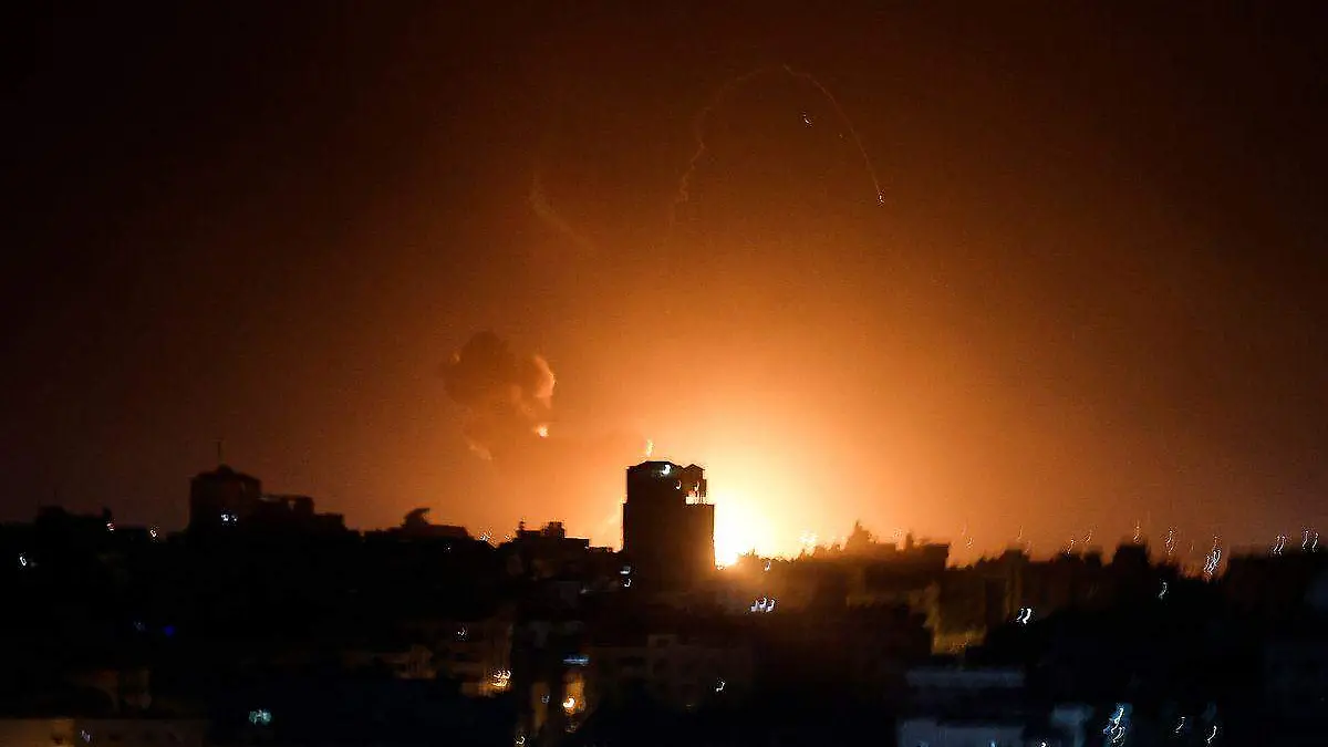 Israel bombardea la Franja de Gaza en represalia por lanzamiento de cohetes